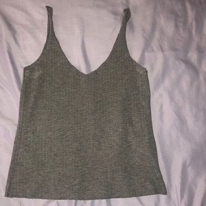 gray tank top